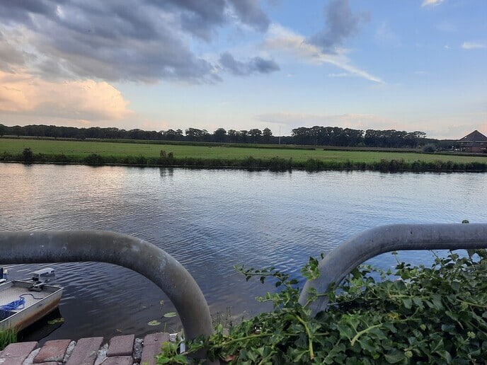 De Vecht op sommige plekken wat minder diep - Foto: Gruune Jopie