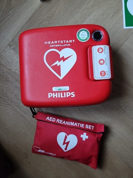 Geslaagde actie voor meer AED’s in Lemelerveld - Foto: Niels Jansen