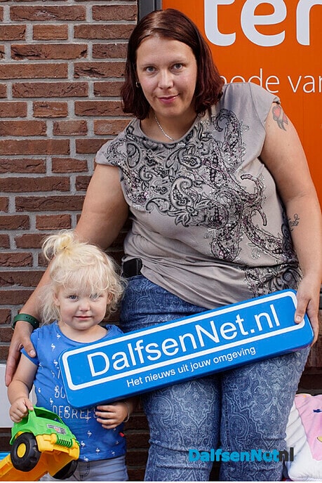 Bord DalfsenNet.nl op braderie Dalfsen (6 augustus deel 1) - Foto: Paul Scholten