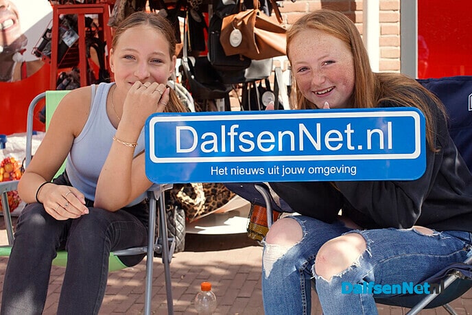 Bord DalfsenNet.nl op braderie Dalfsen (6 augustus deel 1) - Foto: Paul Scholten