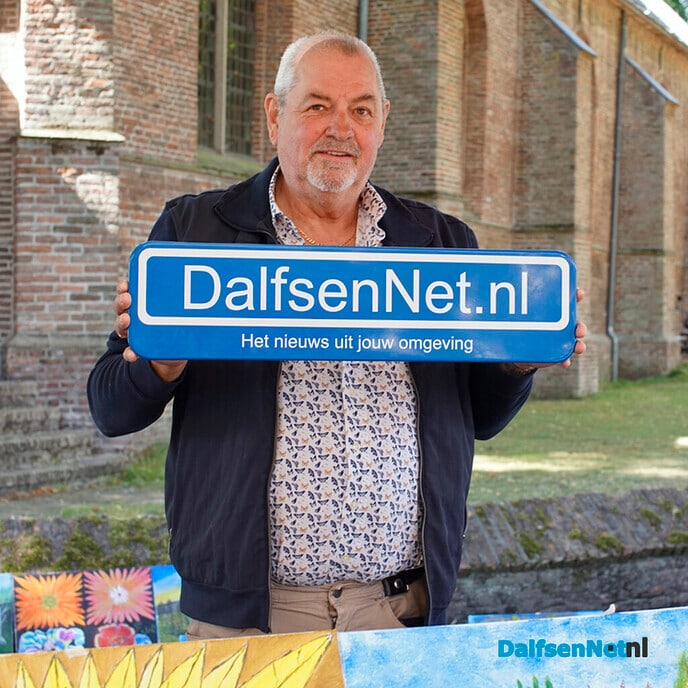 Bord DalfsenNet.nl op braderie Dalfsen - Foto: Paul Scholten