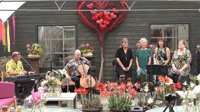 Muziek in de tuin  in de startblokken