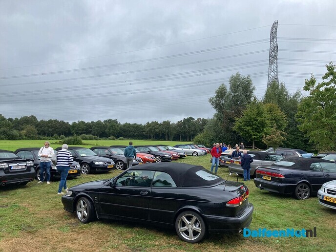 100 SAAB cabrio’s bij Saabmuseum aan Dedemsweg - Foto: Ingezonden foto