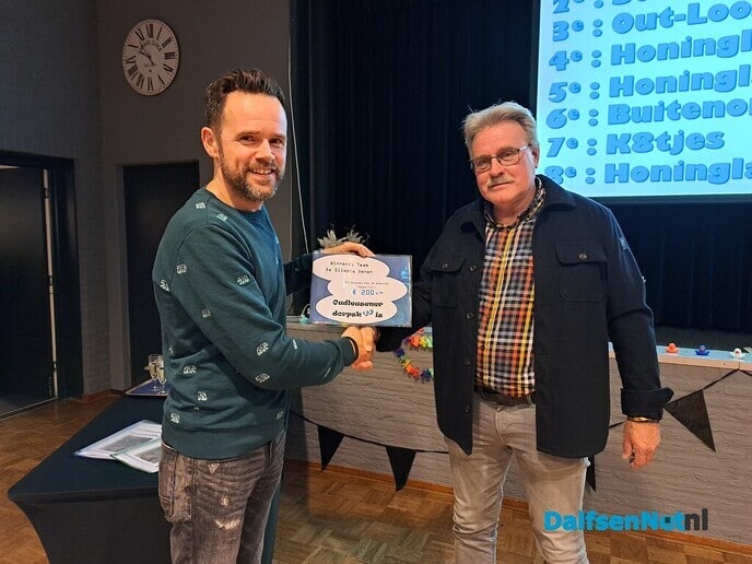 De Slimste Oenen winnaars Oudleusener DorpskWis - Foto: Ingezonden foto