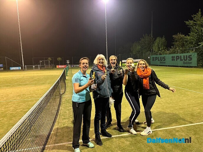 Damesteams Tennisvereniging Nieuwleusen Kampioen - Foto: Ingezonden foto