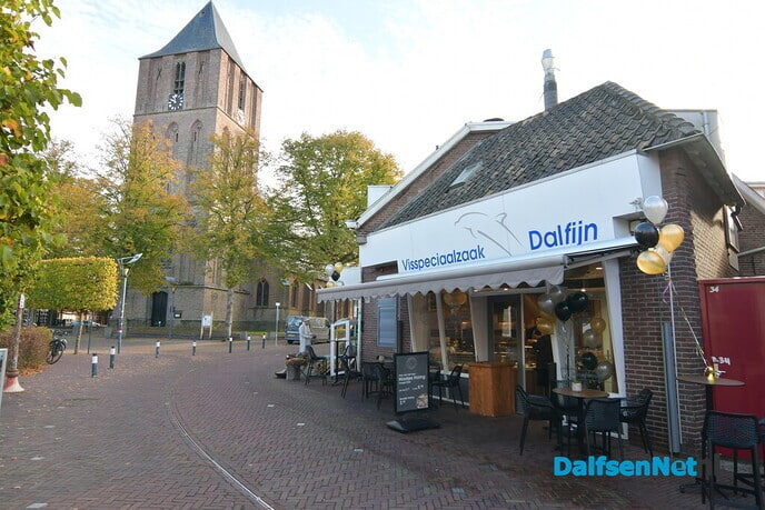 Visspeciaalzaak Dalfijn na een week klussen weer geopend - Foto: Johan Bokma