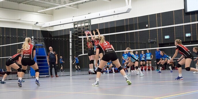 Een zenuwslopende wedstrijd voor Flash dames 1 - Foto: Ingezonden foto
