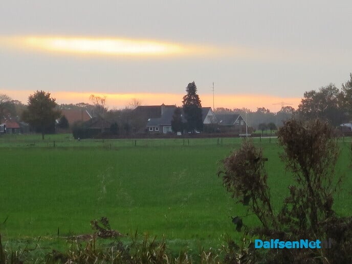 Ochtendrood: brengt water in de sloot - Foto: Wim