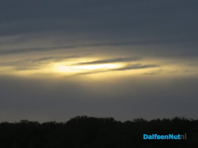 Ochtendrood: brengt water in de sloot - Foto: Wim