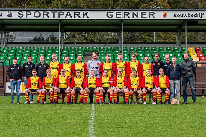 Trotse sponsor van SV Dalfsen 5 - Foto: Ingezonden foto