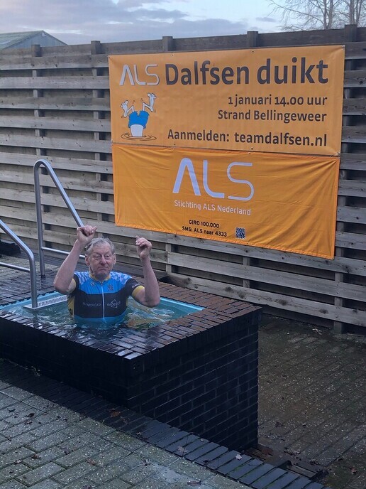 Jan Ardesch gaat er voor! Nieuwjaarsduik 2023