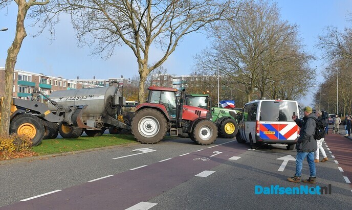 Ultimatum voorbij, de boeren zijn het zat! - Foto: Johan Bokma