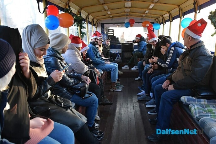 Angels Army zorgt voor vrolijke gezichten tijdens Huifkartocht - Foto: Johan Bokma