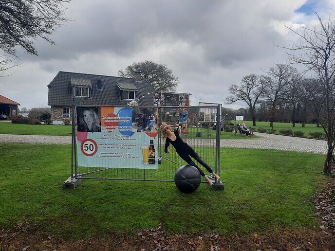 Poppe veur de buurvrouw - Foto: Gruune Jopie