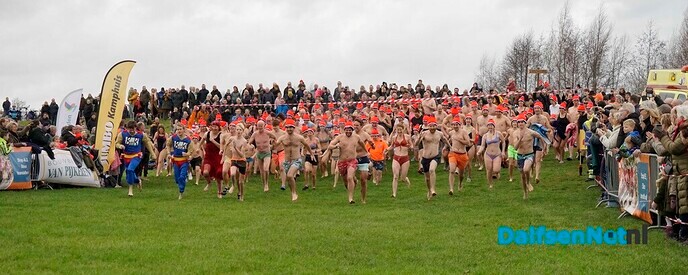 Opbrengst Nieuwjaarsduik Dalfsen: gigantisch - Foto: Ingezonden foto
