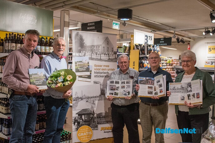 Uniek historisch stickeralbum over Dalfsen - Foto: Johan Bokma