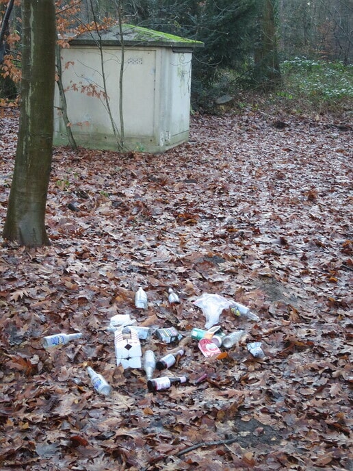 Waar was het feestje, HIER ligt het afval