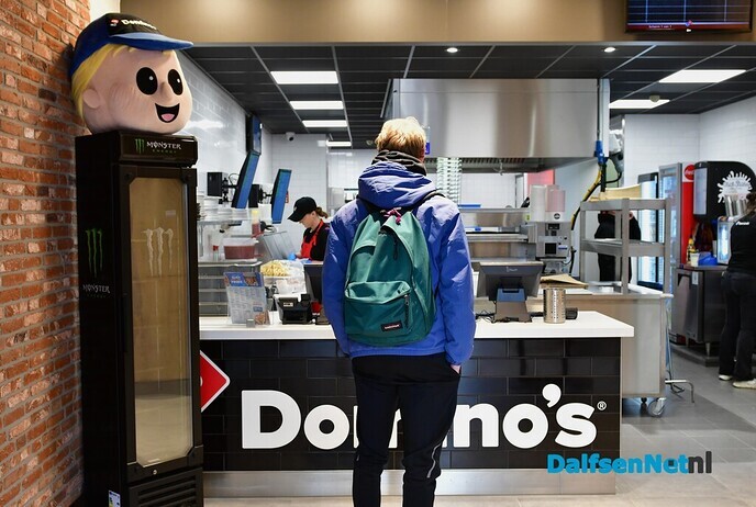 Nieuwe vestiging Domino’s Pizza geopend in Dalfsen - Foto: Johan Bokma