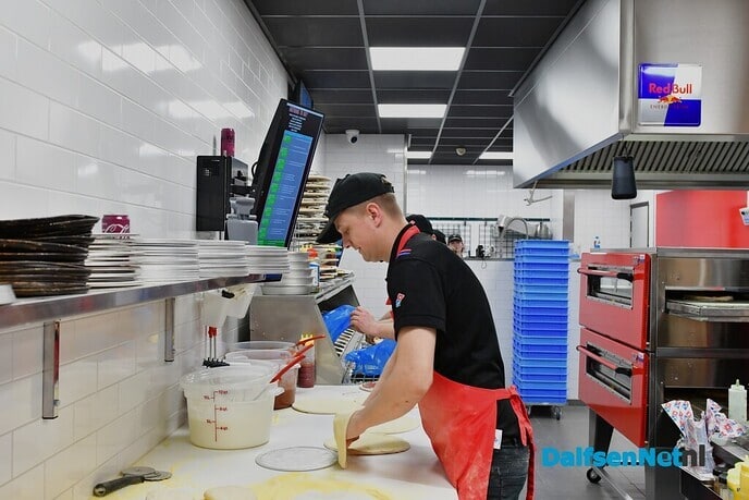 Nieuwe vestiging Domino’s Pizza geopend in Dalfsen - Foto: Johan Bokma
