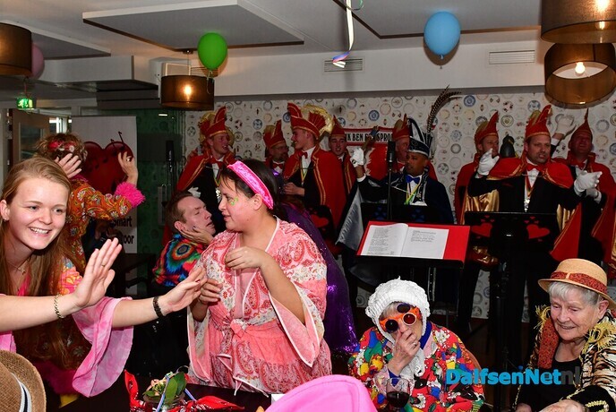 Prins Choco neemt sleutel Gemeente Dalfsen in ontvangst - Foto: Johan Bokma