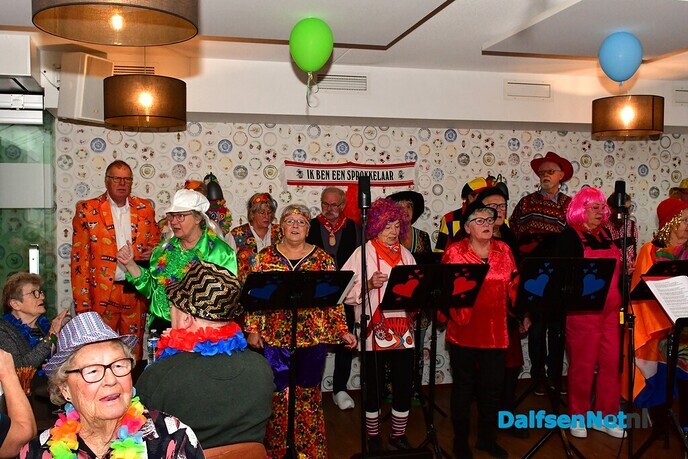 Prins Choco neemt sleutel Gemeente Dalfsen in ontvangst - Foto: Johan Bokma