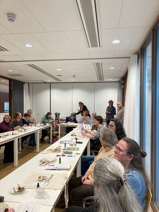 Workshop geneeskrachtige kruiden uit eigen tuin goed bezocht! - Foto: Eigen geleverde foto