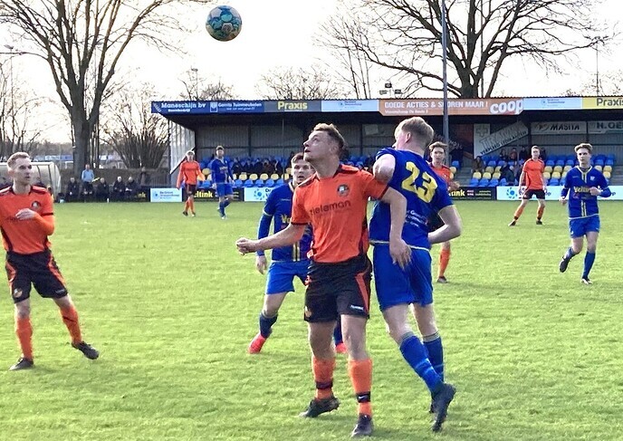 S.V. Nieuwleusen laat Vroomshoopse Boys in slotfase ontsnappen - Foto: Ingezonden foto