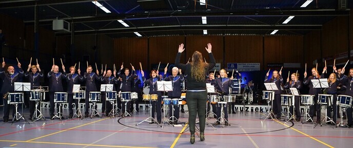 Muziekvereniging Polyhymnia doet eens lekker gek - Foto: Ingezonden foto