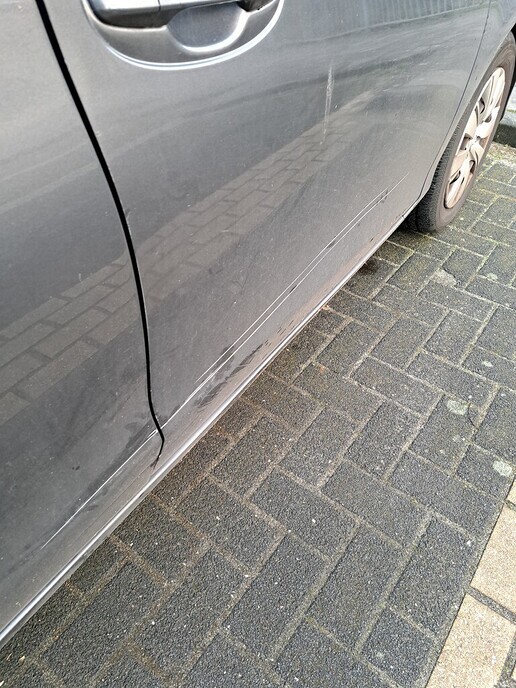 Schade auto aan mijn auto - Foto: Ingezonden foto