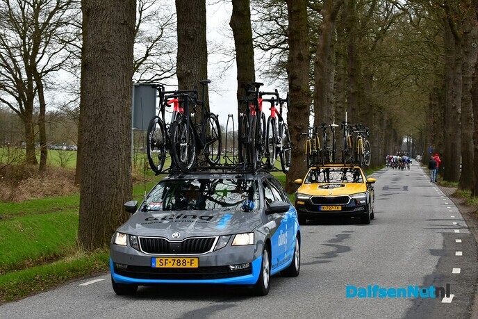 De Ster van Zwolle over de Rechterensedijk Dalfsen - Foto: Johan Bokma