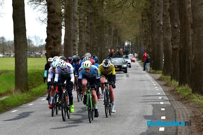 De Ster van Zwolle over de Rechterensedijk Dalfsen - Foto: Johan Bokma