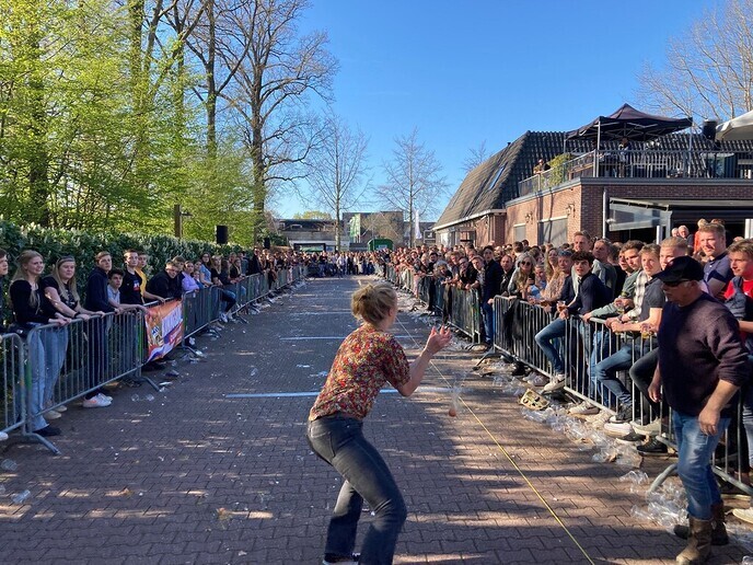 Nieuwleuser Kampioen Eierengooien - Foto: Ingezonden foto