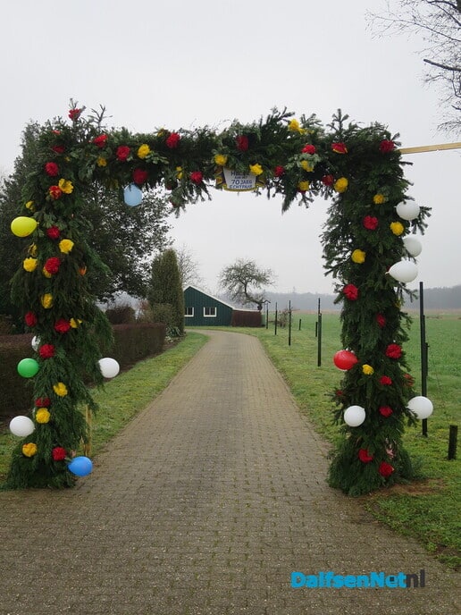 Burgemeester op bezoek bij 70 jarig bruidspaar - Foto: Wim
