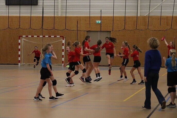 Spannende finales Schoolhandbaltoernooi - Foto: Ingezonden foto