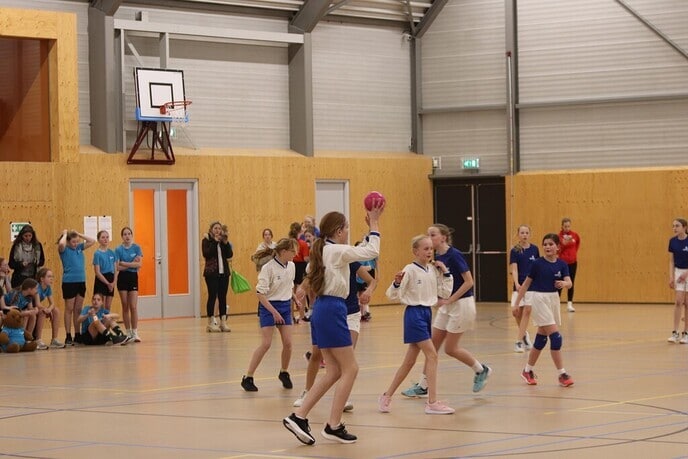 Zeer geslaagd  Schoolhandbaltoernooi   - Foto: Ingezonden foto