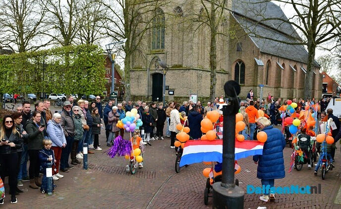 Dalfser Optocht gezien vanaf de trekker - Foto: Johan Bokma