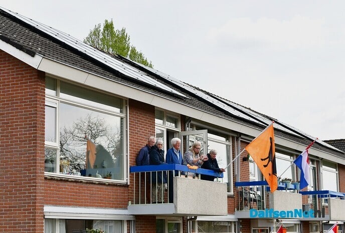 Dalfser Optocht gezien vanaf de trekker - Foto: Johan Bokma