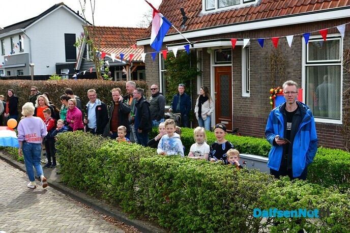 Dalfser Optocht gezien vanaf de trekker - Foto: Johan Bokma