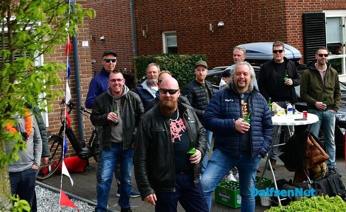Dalfser Optocht gezien vanaf de trekker - Foto: Johan Bokma