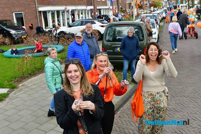 Dalfser Optocht gezien vanaf de trekker - Foto: Johan Bokma
