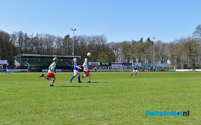 Schoolvoetbaltoernooi prettig verlopen - Foto: Johan Bokma