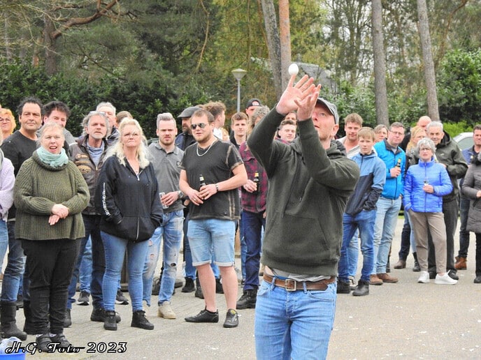 Eieren gooien bij Calluna.
