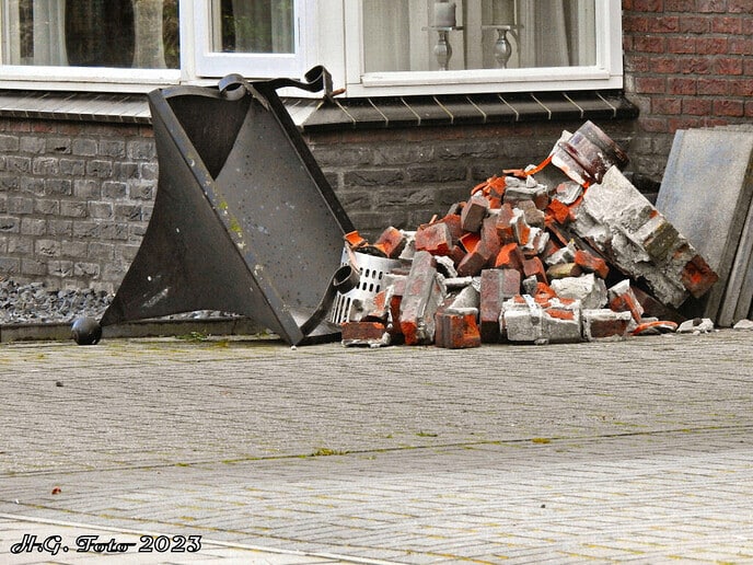 Blikseminslag in dubbele woning aan het Boekweitland