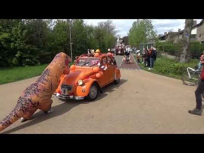 Oranje optocht 2023 Dalfsen (video)