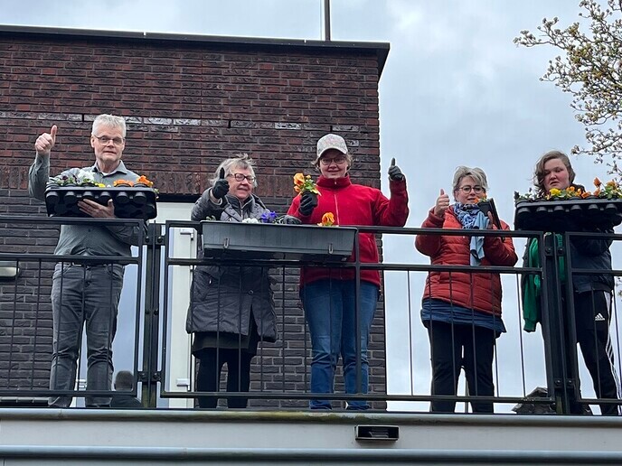 Een dikke duim voor Massier Diervoeders - Foto: Ingezonden foto