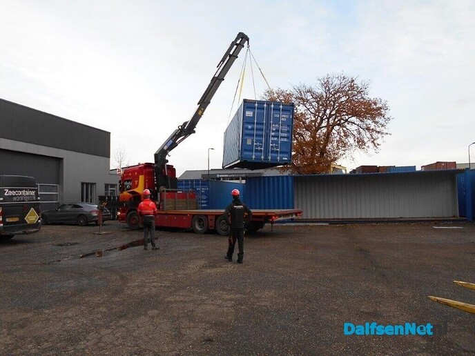 Site zeecontainerwoningen op zwart: bedrijf dicht