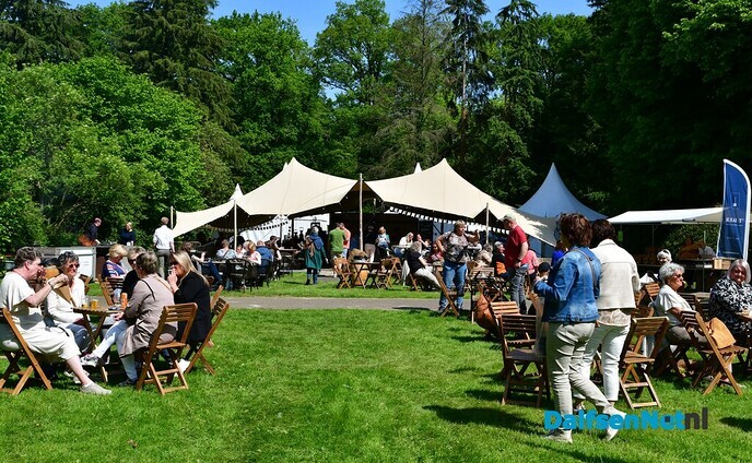 Een gezellige en zonnige 1e dag op de Pinksterfair - Foto: Johan Bokma