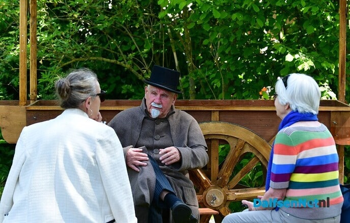 Een gezellige en zonnige 1e dag op de Pinksterfair - Foto: Johan Bokma