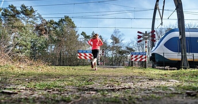 Boogbrug (voetbrug) over spoor Vilsteren - Foto: Ingezonden foto