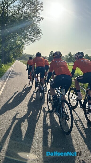 XYCL team haalt ruim 11.000 euro op voor kinderfonds - Foto: Ingezonden foto